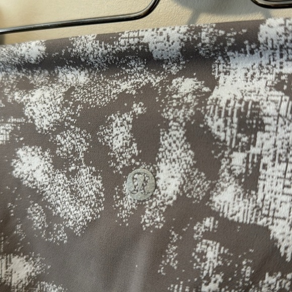 Lululemon Wunder Under Scalloped Hem High-Rise Crop 23" *Luxtreme Roll Down - Picture 9 of 10